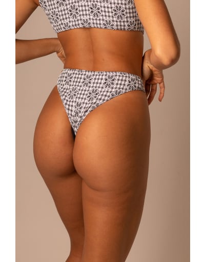 VICHY BARBIE BLACK BODY ENGANA MAMÃE
